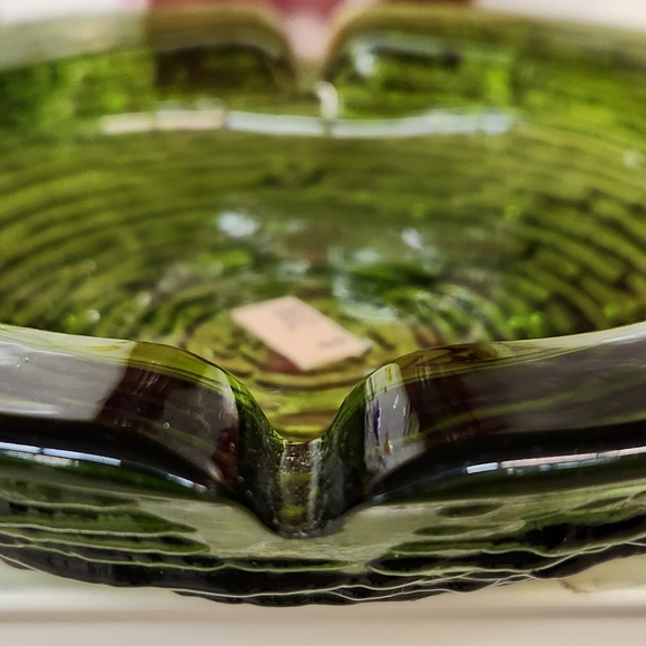 Vintage Green Pressed Ashtray - Picture 7 of 11